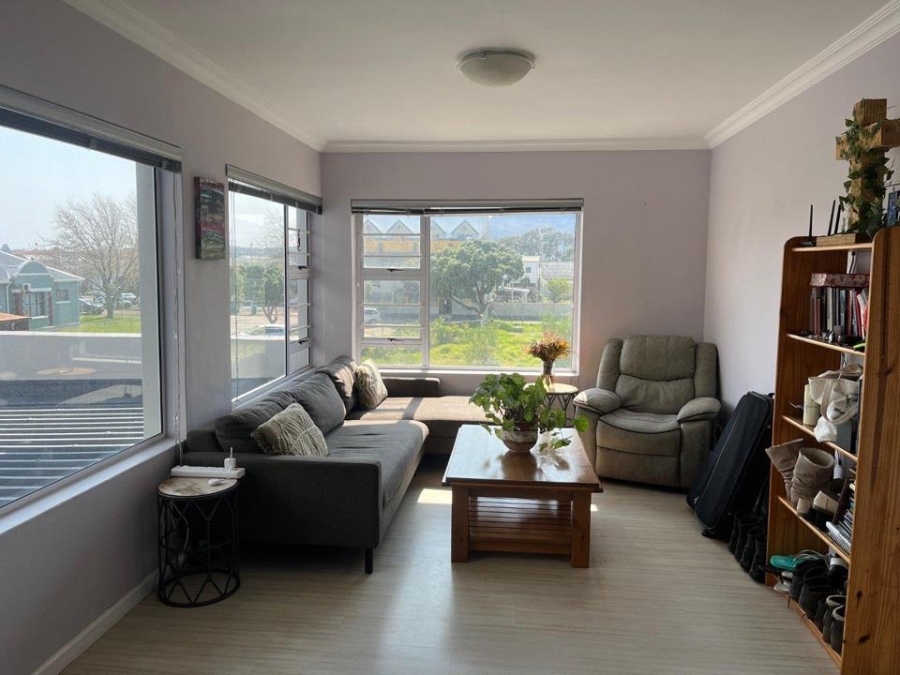 To Let 1 Bedroom Property for Rent in Strand Central Western Cape